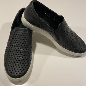 Ecco Soft 7 Women’s Slip-on